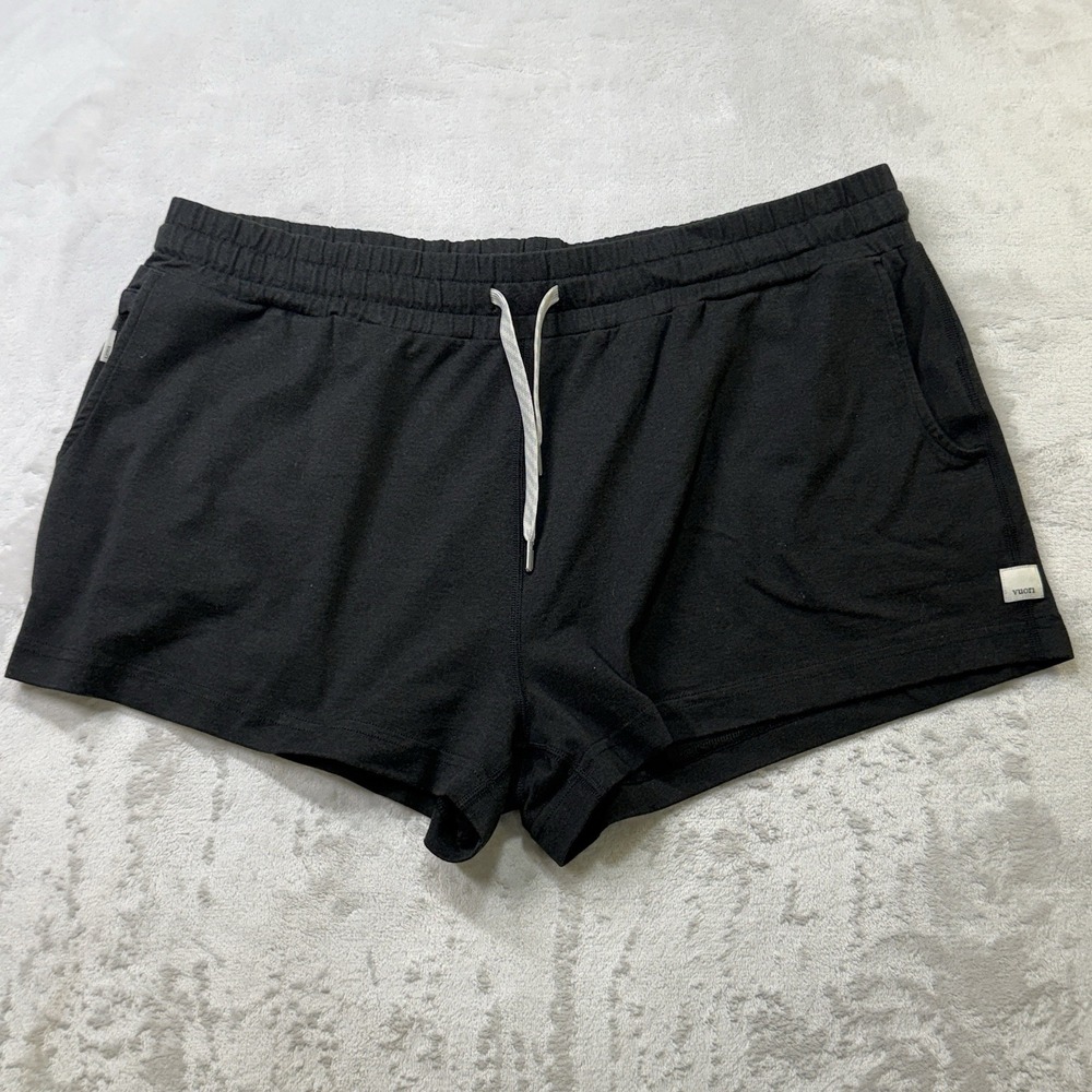 Vuori Halo Performance Shorts Womens Size L Black Dreamknit Athleisure VW339